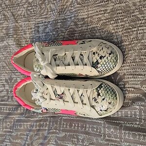 NIB Nature Breeze Fuschia 🐍 Sneakers